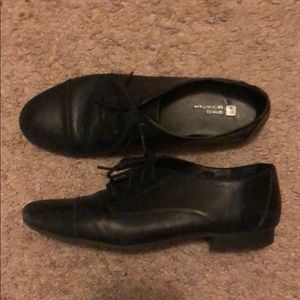 Black leather oxfords